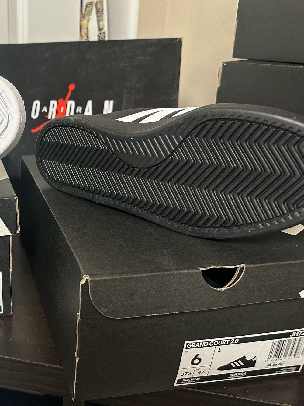 New in box w/tag Grand Court 2.0 Women’s Black with White Stripes size 6 - Picture 2 of 2